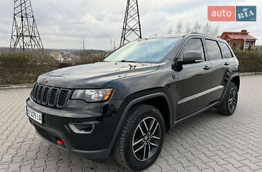 Внедорожник / Кроссовер Jeep Grand Cherokee 2017 в Хмельницком