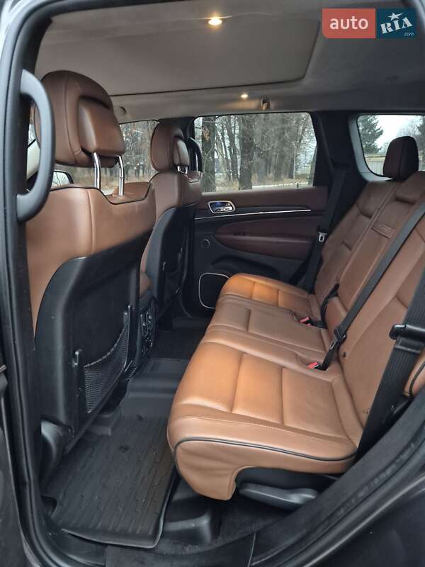 Внедорожник / Кроссовер Jeep Grand Cherokee 2016 в Полтаве