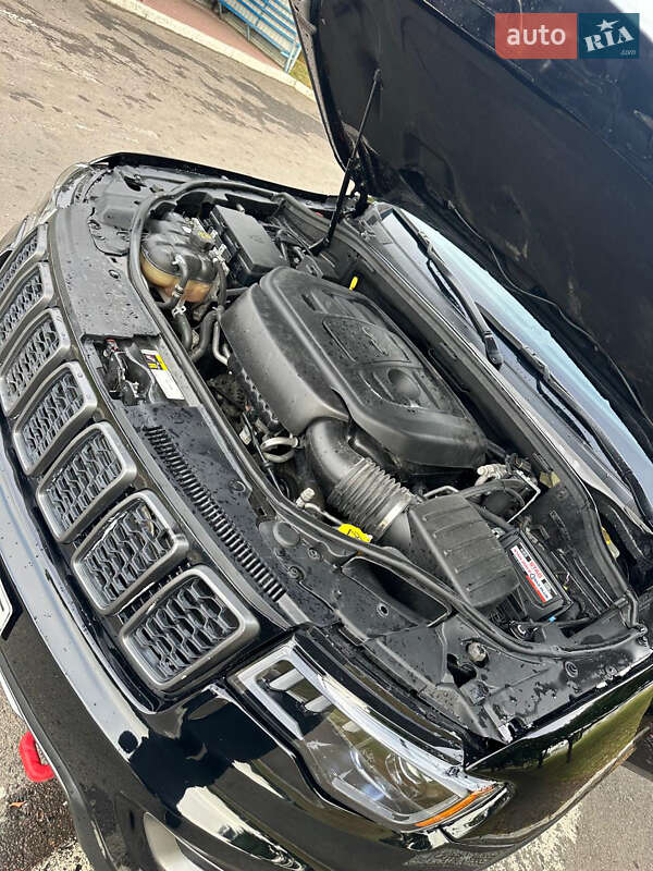 Позашляховик / Кросовер Jeep Grand Cherokee 2020 в Сарнах