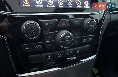 Внедорожник / Кроссовер Jeep Grand Cherokee 2020 в 
