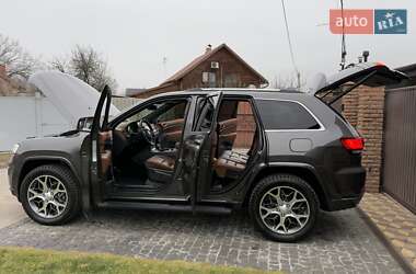 Внедорожник / Кроссовер Jeep Grand Cherokee 2021 в 