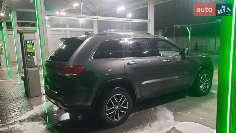 Внедорожник / Кроссовер Jeep Grand Cherokee 2018 в Киеве