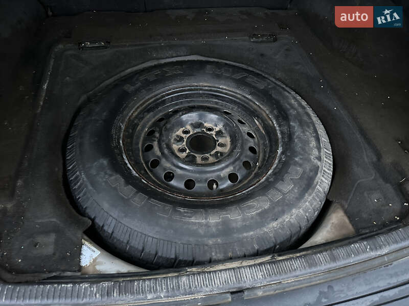 Позашляховик / Кросовер Jeep Grand Cherokee 2001 в Івано-Франківську