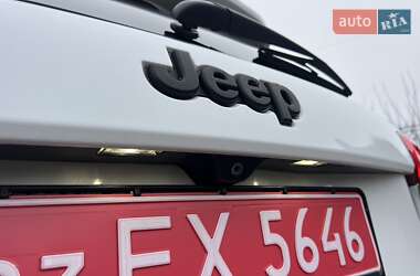 Внедорожник / Кроссовер Jeep Grand Cherokee 2013 в Ровно