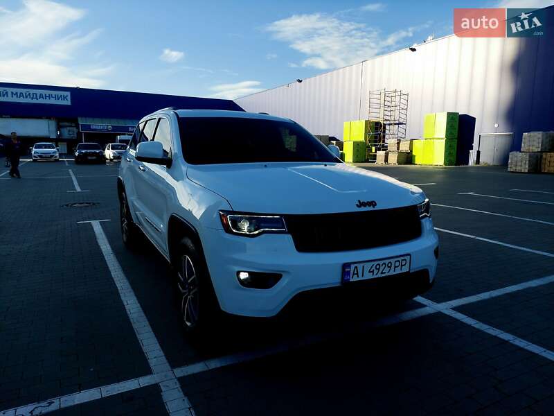 Внедорожник / Кроссовер Jeep Grand Cherokee 2020 в Киеве