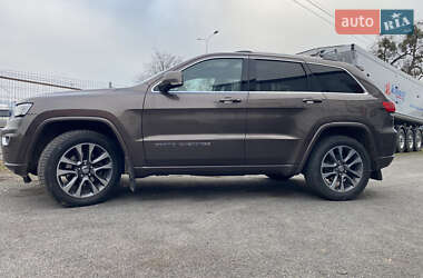 Внедорожник / Кроссовер Jeep Grand Cherokee 2017 в Виннице