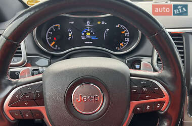 Позашляховик / Кросовер Jeep Grand Cherokee 2017 в 