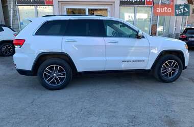 Внедорожник / Кроссовер Jeep Grand Cherokee 2017 в Виннице