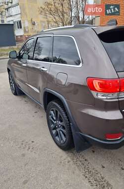 Внедорожник / Кроссовер Jeep Grand Cherokee 2017 в Днепре