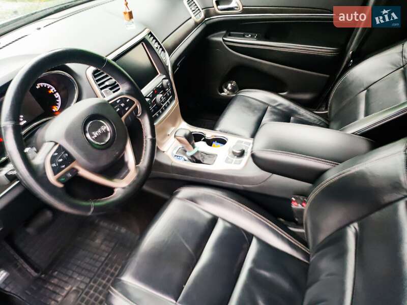 Внедорожник / Кроссовер Jeep Grand Cherokee 2016 в Киеве фото 8 Внедорожник / Кроссовер Jeep Grand Cherokee 2016 в Киеве