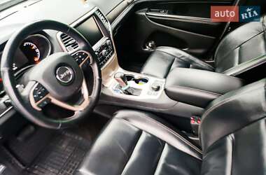 Внедорожник / Кроссовер Jeep Grand Cherokee 2016 в 