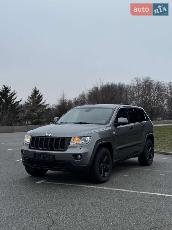 Позашляховик / Кросовер Jeep Grand Cherokee 2011 в Києві