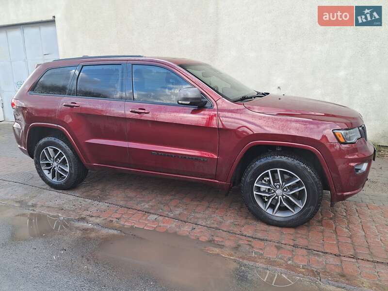 Внедорожник / Кроссовер Jeep Grand Cherokee 2021 в Львове