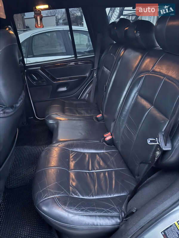 Внедорожник / Кроссовер Jeep Grand Cherokee 2003 в Черновцах