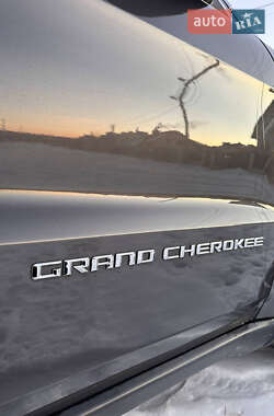 Позашляховик / Кросовер Jeep Grand Cherokee 2015 в Львові