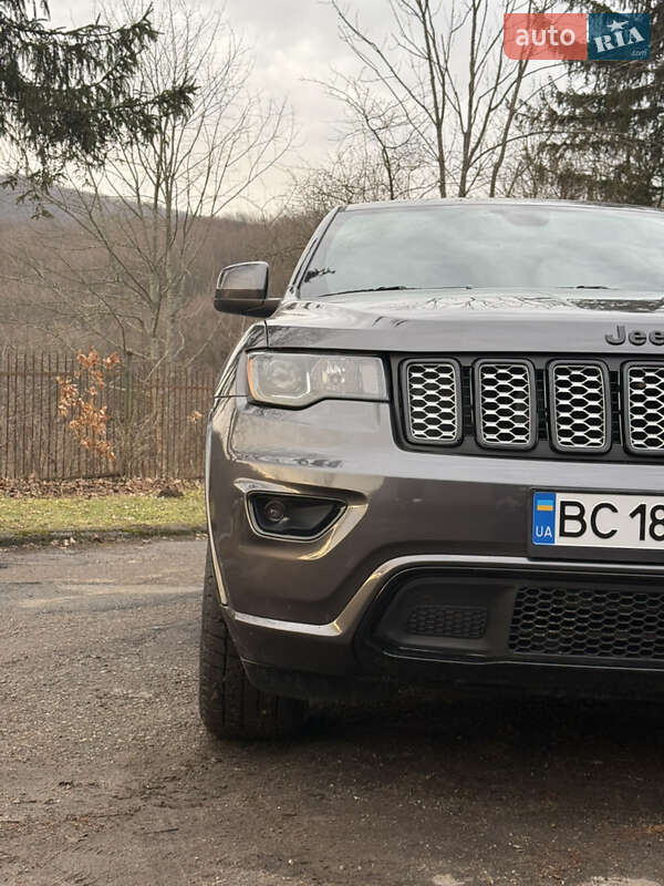 Внедорожник / Кроссовер Jeep Grand Cherokee 2019 в Львове