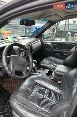 Позашляховик / Кросовер Jeep Grand Cherokee 2000 в 