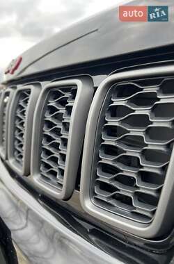 Внедорожник / Кроссовер Jeep Grand Cherokee 2018 в 
