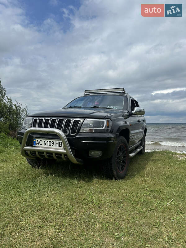 Внедорожник / Кроссовер Jeep Grand Cherokee 2002 в Нововолынске