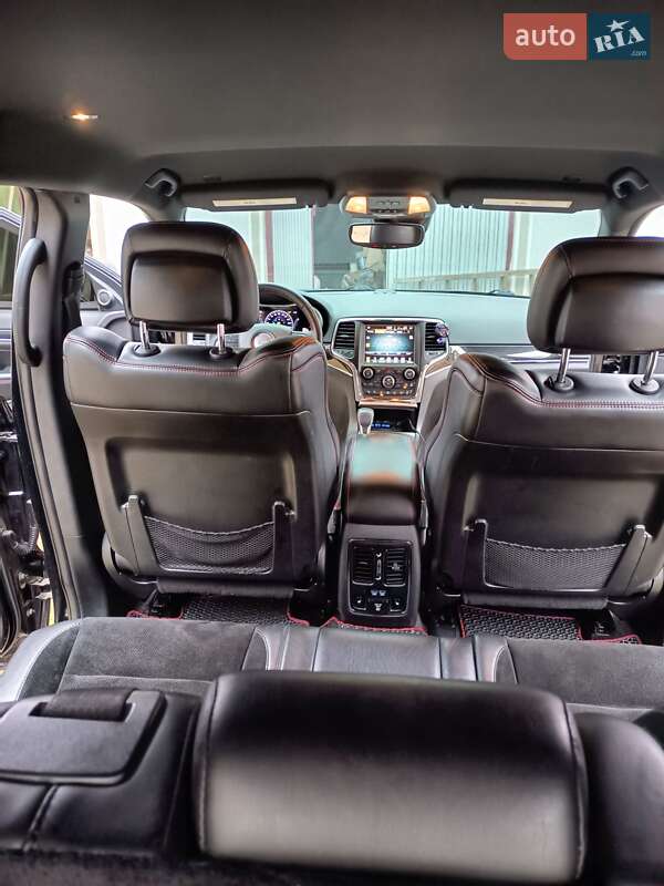 Внедорожник / Кроссовер Jeep Grand Cherokee 2017 в Хмельницком