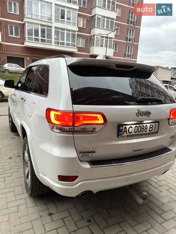 Позашляховик / Кросовер Jeep Grand Cherokee 2015 в 