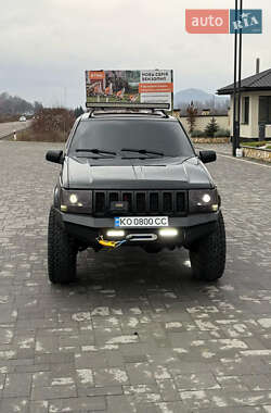 Внедорожник / Кроссовер Jeep Grand Cherokee 1996 в Хусте