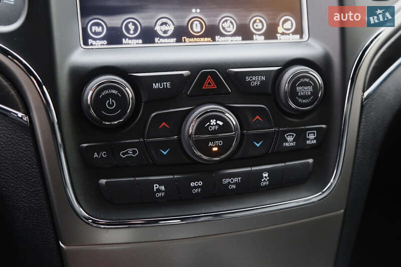 Внедорожник / Кроссовер Jeep Grand Cherokee 2018 в Киеве фото 28 Внедорожник / Кроссовер Jeep Grand Cherokee 2018 в Киеве