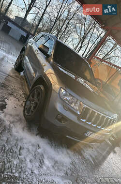 Внедорожник / Кроссовер Jeep Grand Cherokee 2012 в Черновцах