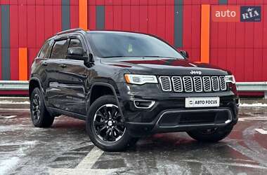 Внедорожник / Кроссовер Jeep Grand Cherokee 2017 в Киеве