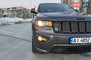 Внедорожник / Кроссовер Jeep Grand Cherokee 2021 в Киеве