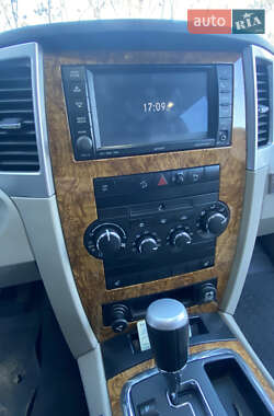 Позашляховик / Кросовер Jeep Grand Cherokee 2008 в 