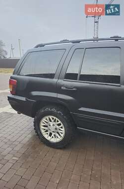 Позашляховик / Кросовер Jeep Grand Cherokee 2002 в Вижниці