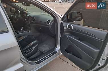 Внедорожник / Кроссовер Jeep Grand Cherokee 2020 в Кривом Роге