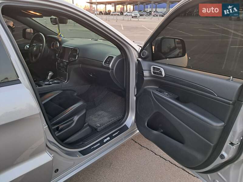 Внедорожник / Кроссовер Jeep Grand Cherokee 2020 в Кривом Роге фото 13 Внедорожник / Кроссовер Jeep Grand Cherokee 2020 в Кривом Роге
