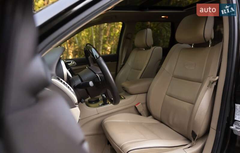 Внедорожник / Кроссовер Jeep Grand Cherokee 2014 в Львове