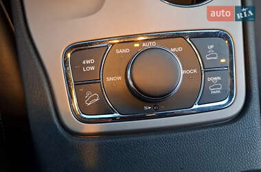 Внедорожник / Кроссовер Jeep Grand Cherokee 2014 в 