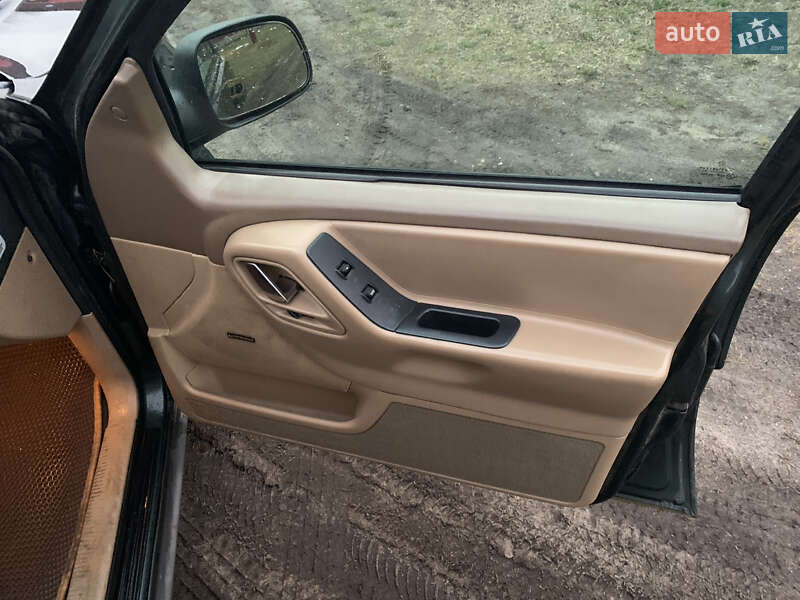 Внедорожник / Кроссовер Jeep Grand Cherokee 1999 в Шацке