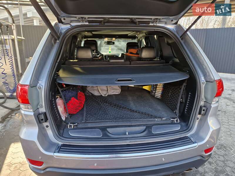 Внедорожник / Кроссовер Jeep Grand Cherokee 2017 в Броварах