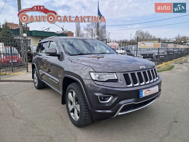 Позашляховик / Кросовер Jeep Grand Cherokee 2014 в 