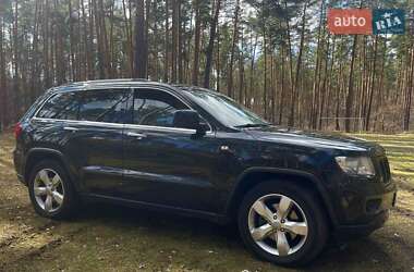 Позашляховик / Кросовер Jeep Grand Cherokee 2011 в 