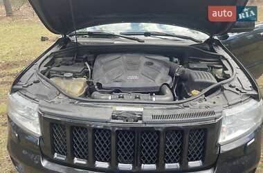 Позашляховик / Кросовер Jeep Grand Cherokee 2011 в 