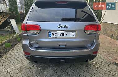 Внедорожник / Кроссовер Jeep Grand Cherokee 2015 в 