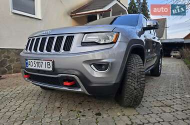 Внедорожник / Кроссовер Jeep Grand Cherokee 2015 в 