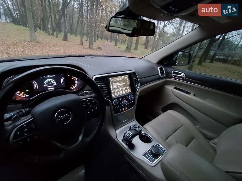 Позашляховик / Кросовер Jeep Grand Cherokee 2013 в Чернівцях