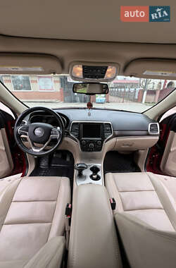 Позашляховик / Кросовер Jeep Grand Cherokee 2014 в 