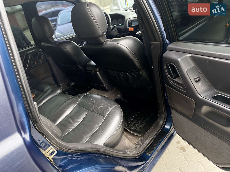 Позашляховик / Кросовер Jeep Grand Cherokee 2000 в Житомирі