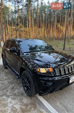 Внедорожник / Кроссовер Jeep Grand Cherokee 2017 в 