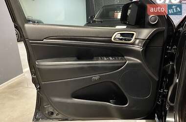Внедорожник / Кроссовер Jeep Grand Cherokee 2014 в 