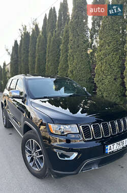 Внедорожник / Кроссовер Jeep Grand Cherokee 2018 в 