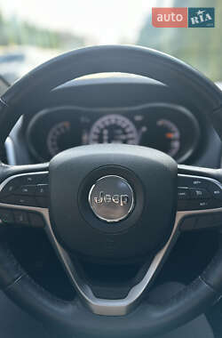 Внедорожник / Кроссовер Jeep Grand Cherokee 2018 в 